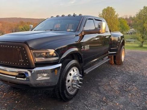 Used 2014 RAM 3500 Laramie w/ Cold Weather Group AWD/4WD image 2