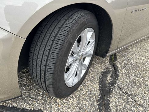 Certified 2024 Chevrolet Malibu LT FWD image 3