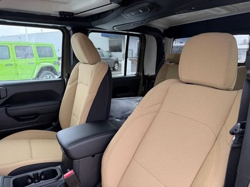 New 2026 Jeep Gladiator Willys AWD/4WD image 6