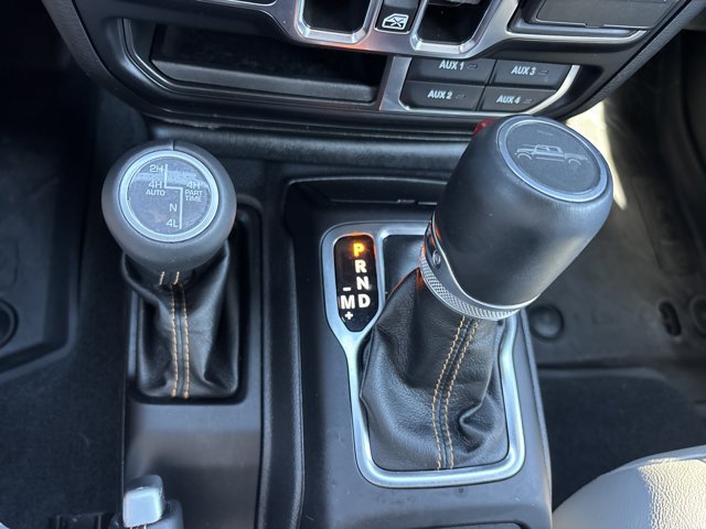 Used 2023 Jeep Gladiator Overland AWD/4WD image 36