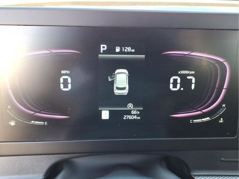 Used 2025 Kia Sportage LX FWD image 18