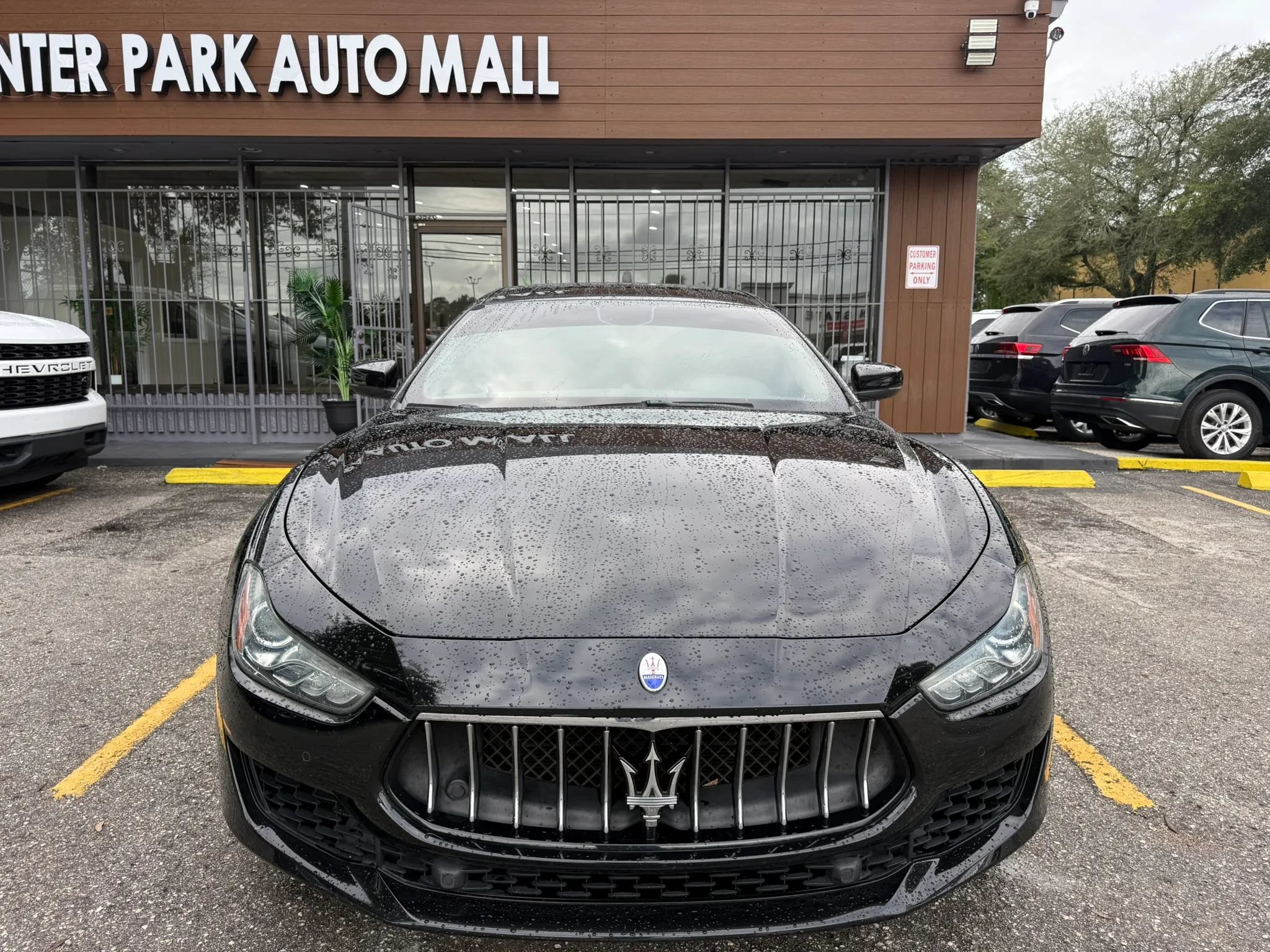 Used 2018 Maserati Ghibli RWD image 2