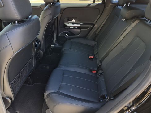 Used 2025 Mercedes-Benz GLA 250 image 17