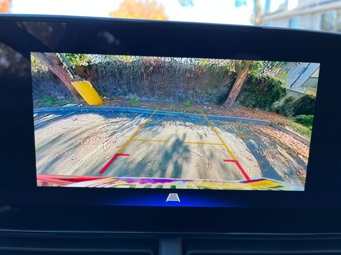 Used 2025 Chevrolet Trax LT image 17