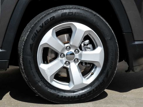 Used 2018 Jeep Compass Latitude w/ Cold Weather Group image 53