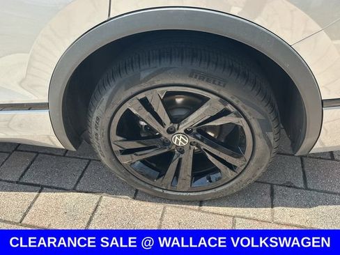 Certified 2023 Volkswagen Tiguan SE R-Line FWD image 11