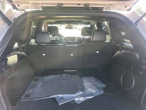 Used 2019 Jeep Grand Cherokee Altitude AWD/4WD image 14