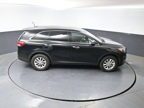 Used 2017 Kia Sorento L FWD image 13