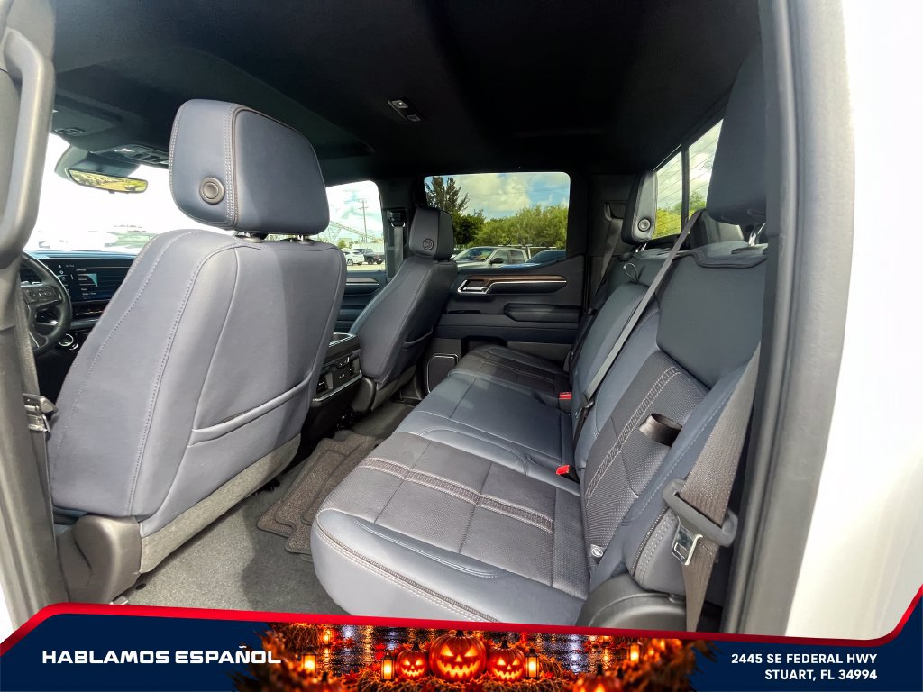 Used 2023 Chevrolet Silverado 1500 High Country w/ Technology Package AWD/4WD image 12