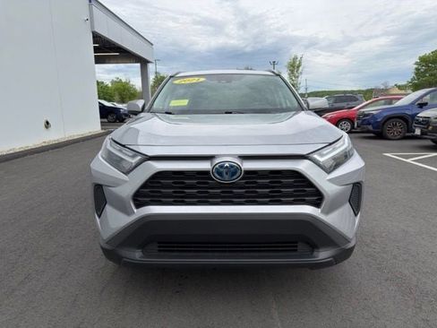 Used 2024 Toyota RAV4 LE AWD/4WD image 2