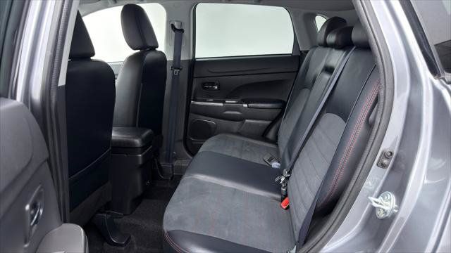Used 2025 Mitsubishi Outlander Sport SE AWD/4WD image 14