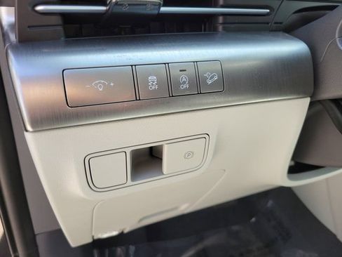 Certified 2026 Hyundai Kona SE FWD image 17