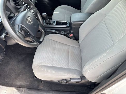 Used 2020 Toyota Tacoma SR image 22