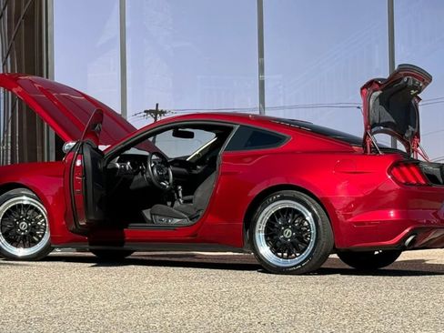 Used 2017 Ford Mustang Coupe w/ Wheel & Stripe Package image 29