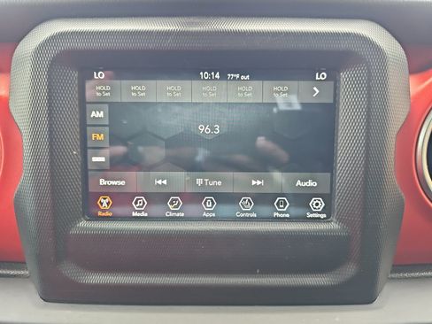 Used 2021 Jeep Gladiator Rubicon w/ LED Lighting Group AWD/4WD image 18