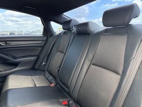 Used 2018 Honda Accord Sport image 11