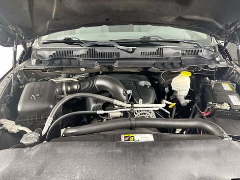 Used 2019 RAM 1500 Classic SLT RWD image 27