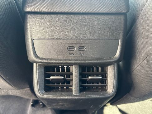 Used 2025 Chevrolet Equinox LT image 31