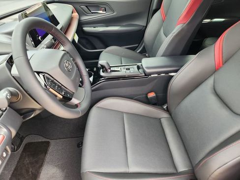 New 2025 Toyota Prius Plug-In Hybrid image 11