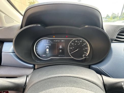 Used 2025 Nissan Versa SV FWD image 26