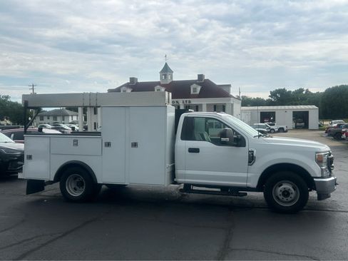 Used 2021 Ford F350 XL w/ Power Equipment Group RWD image 4