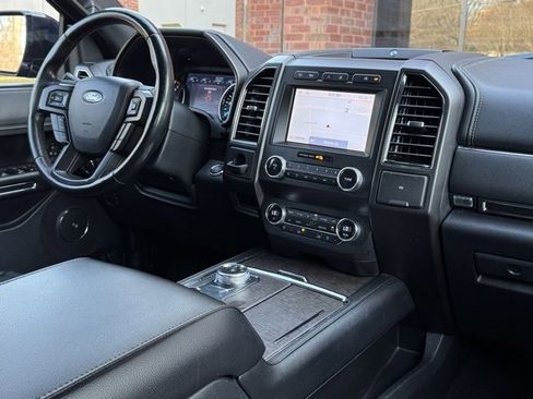 Used 2020 Ford Expedition Max Limited image 26