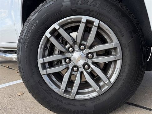 Used 2023 Chevrolet Colorado LT w/ LT Convenience Package image 11