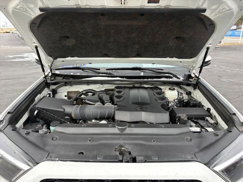 Used 2023 Toyota 4Runner SR5 Premium image 31