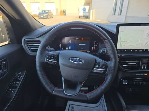 Certified 2023 Ford Escape ST-Line w/ Tech Pack #1 AWD/4WD image 23