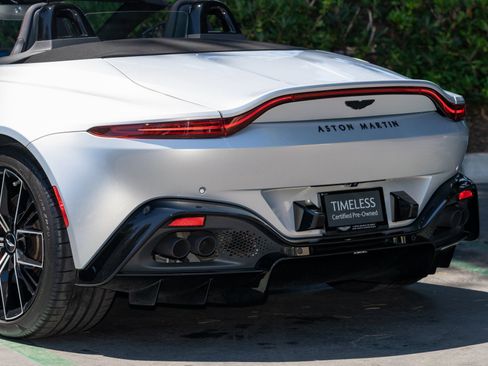 Used 2023 Aston Martin V8 Vantage Roadster image 26