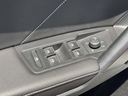 Used 2022 Volkswagen Tiguan SEL R-Line AWD/4WD image 21