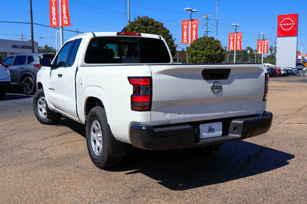 New 2027 Nissan Frontier S w/ Tow Package RWD image 2