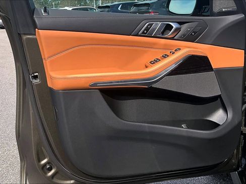 Used 2026 BMW X5 xDrive40i w/ M Sport Package image 24