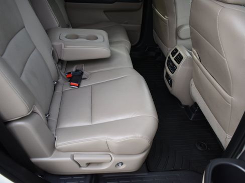 Used 2019 Honda Pilot Touring image 32