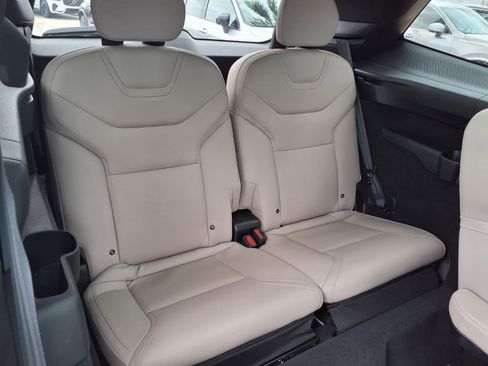 Certified 2025 Volvo EX90 Ultra AWD/4WD image 16