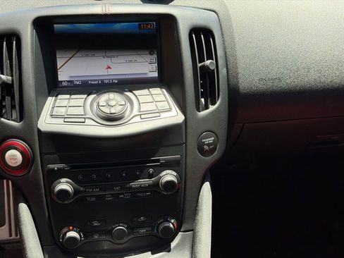 Used 2016 Nissan 370Z NISMO RWD image 12