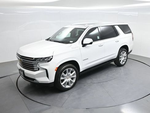 Used 2022 Chevrolet Tahoe High Country w/ Premium Package 2 AWD/4WD image 57