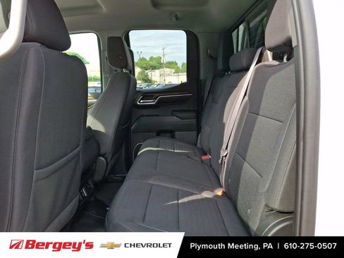 Certified 2022 Chevrolet Silverado 1500 LT w/ Z71 Off-Road Package AWD/4WD image 12