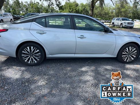 Used 2024 Nissan Altima 2.5 SV FWD image 7