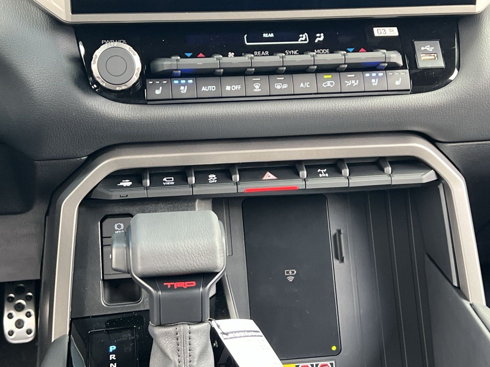 New 2026 Toyota Sequoia Limited w/ TRD Off-Road Package AWD/4WD image 18