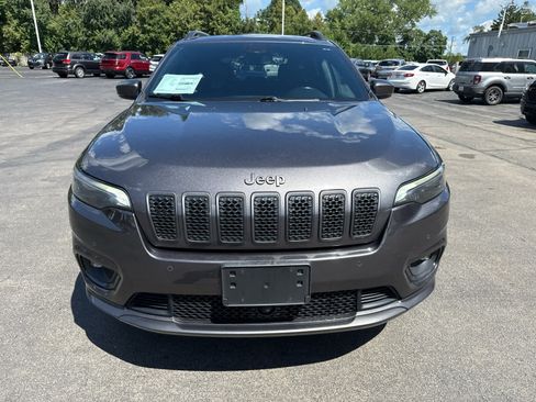 Used 2019 Jeep Cherokee High Altitude AWD/4WD image 8