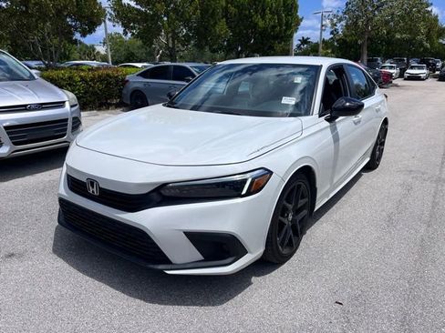 Used 2024 Honda Civic Sport image 3
