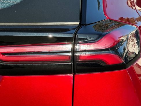 Used 2023 Chevrolet Bolt EUV LT w/ Convenience Package image 46