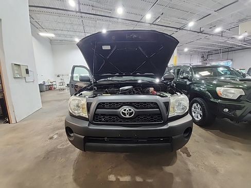 Used 2011 Toyota Tacoma 4x4 Access Cab image 28