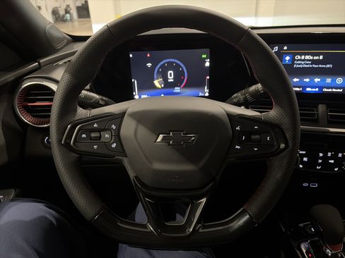 New 2026 Chevrolet Trax RS w/ Sunroof Package image 17