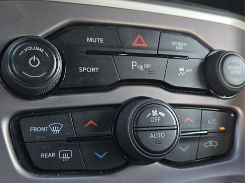 Used 2022 Dodge Challenger GT image 23