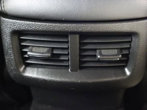 Used 2019 Dodge Challenger SXT image 35