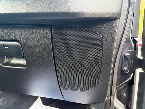 Used 2025 Jeep Wrangler Sport AWD/4WD image 21