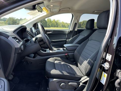 Used 2024 Ford Edge SE w/ Black Appearance Package image 13
