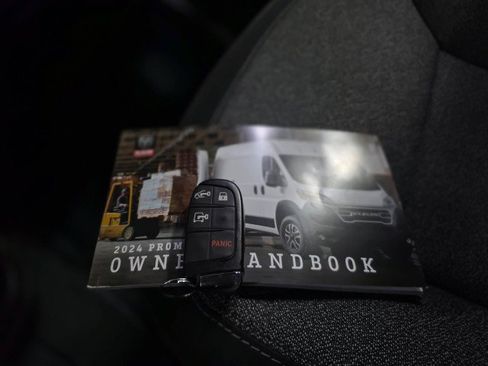 Used 2024 RAM ProMaster 2500 image 32